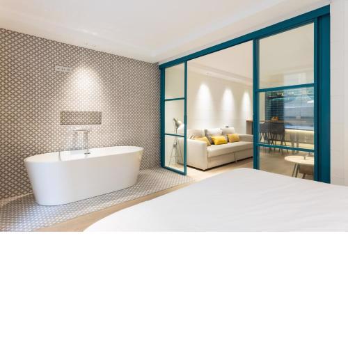 Home2Book Elegant Apartment Santa Cruz Center