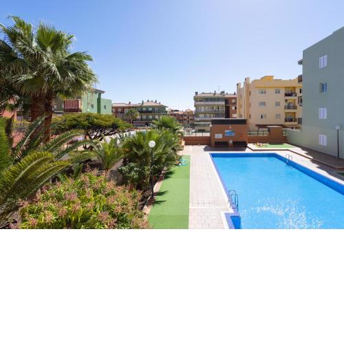 Home2Book Sun Terrace Residential Gabriela, Pool