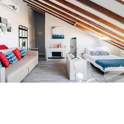 HOMEABOUT CALLE MAYOR Studio