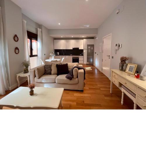 Homely Málaga Sebastián Souvirón Biznaga Deluxe