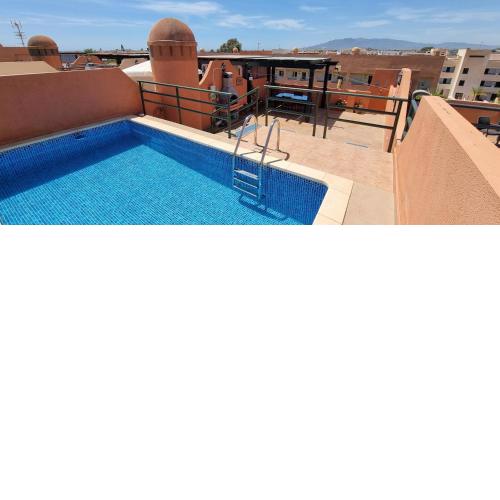 Homes of Spain, Apartamentos Paraíso, Ed Palmerston, Atico B a pie de Playa, piscina privada en solárium, WI-FI