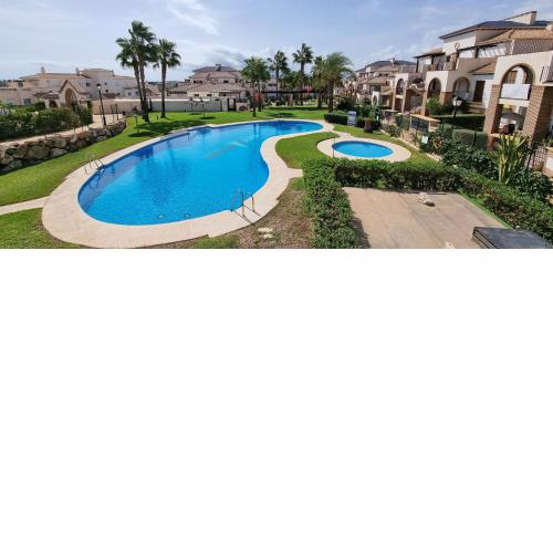 Homes of Spain, Precioso duplex de 2 plantas, semi adosado en la urbanización Al Andalus Hill, Vera Playa, WIFI