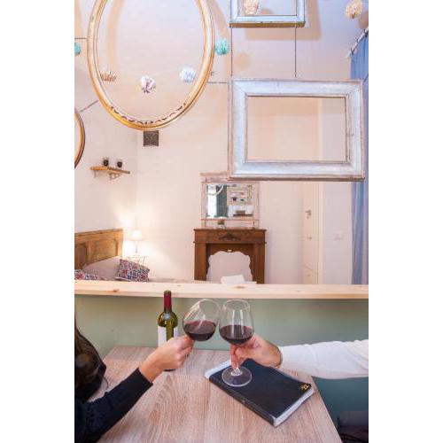 Homes4Holidays - Artistic Nest