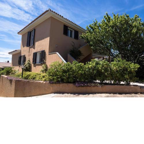 Homey Experience - Country Inn Apartments Garden & Seaview