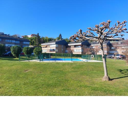 Hondarribia con piscina, parking y terraza