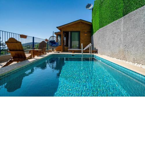 Honeymoon Bungalow with Private Pool and Sea View