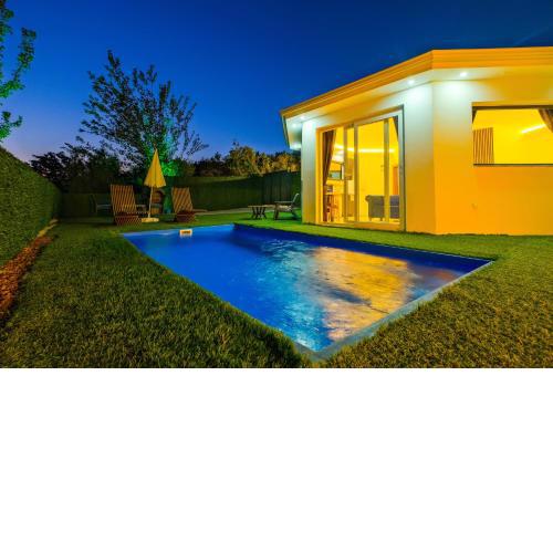 Honeymoon Villa with Pool and Jacuzzi for 2 People in Muğla, Fethiye - Awz219