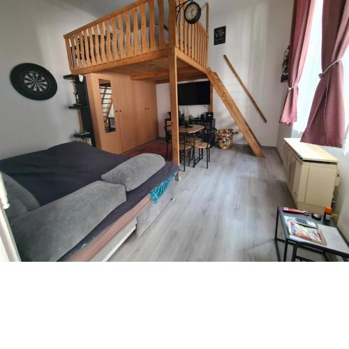 Hookah Apartment 13