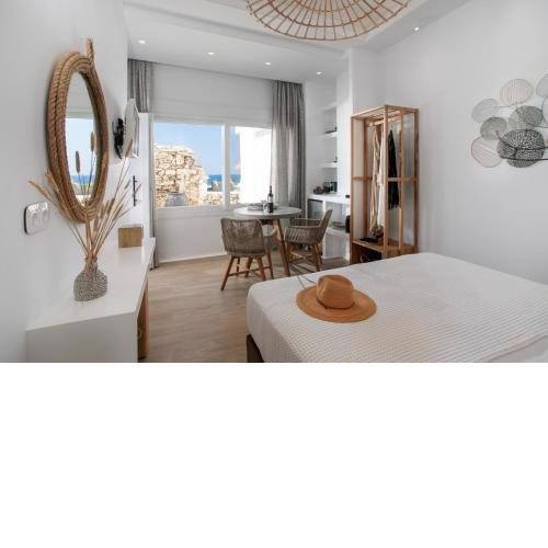 Hora Seaside Suites