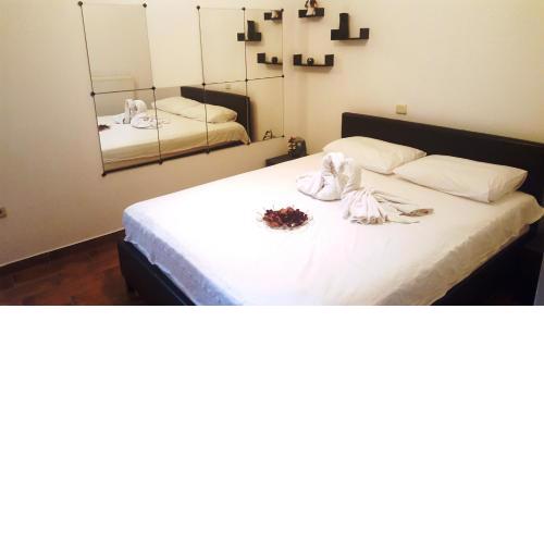 Horizon apartment Athens near to Acropolis, sea & subway- 5min