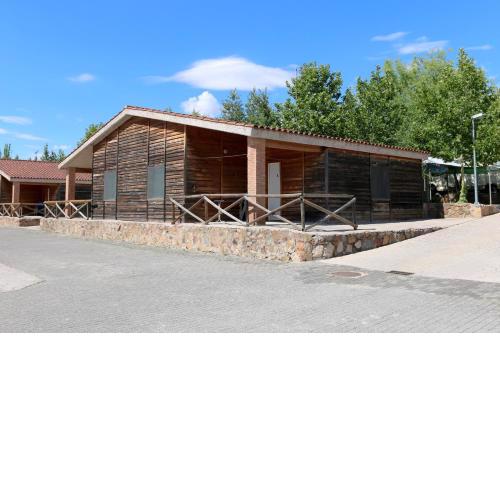 Hostal - Bungalows Camping Cáceres