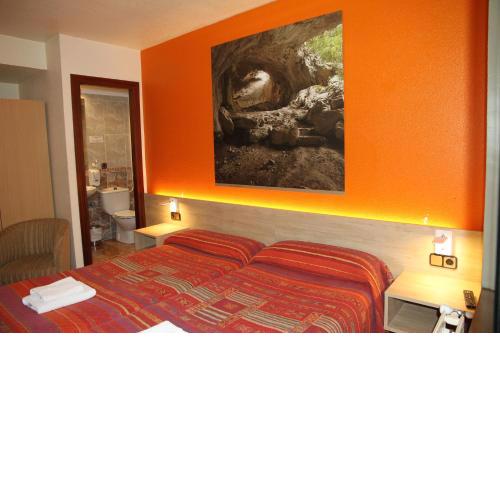 Hostal Acella