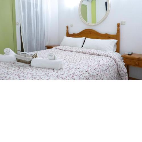 HOSTAL CANDELEDA