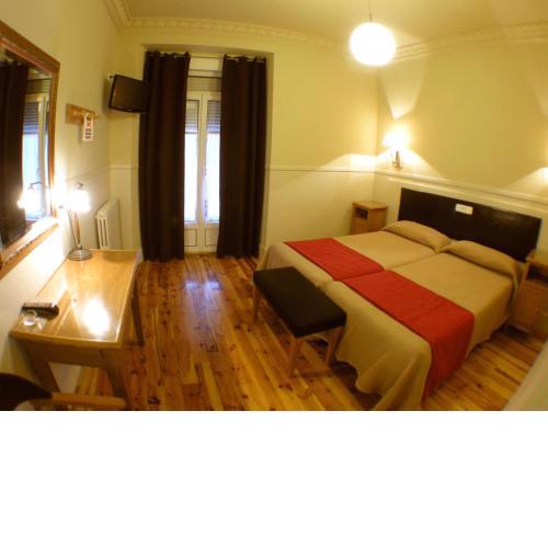 Hostal Canovas