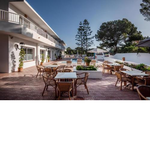 Hostal Es Pi - Emar Hotels