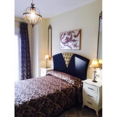 Hostal Flor De Lis- Lojo