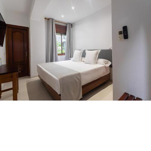 Hostal La Costa