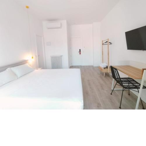 Hostal Manuela by gaiarooms