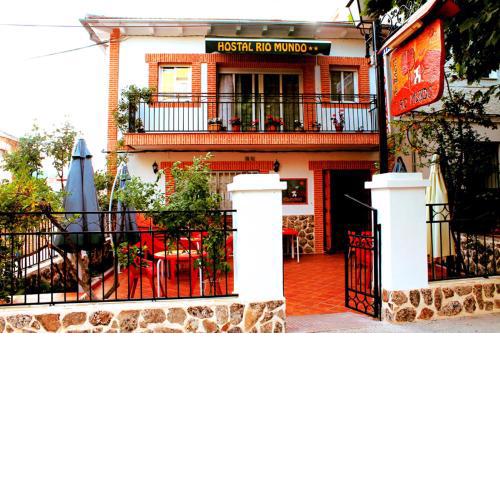 Hostal Río Mundo