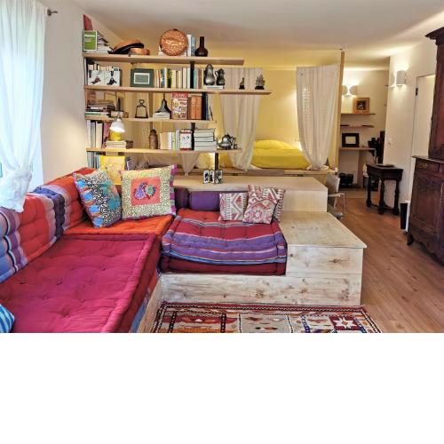 Hostdomus - City Hall Suites