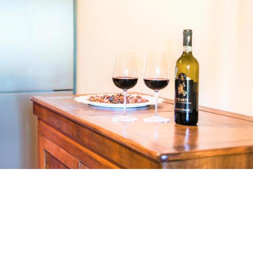 Hostly - La Pera Suite Apartment - 2 Bedrooms, Full Center