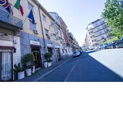 Hotel Adriano