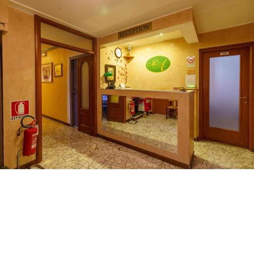 Hotel America