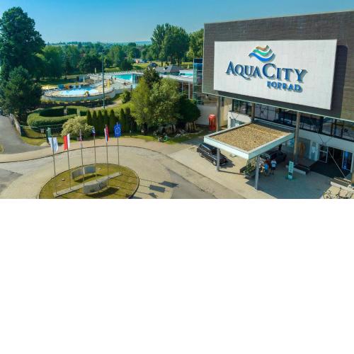 Hotel AquaCity Riverside