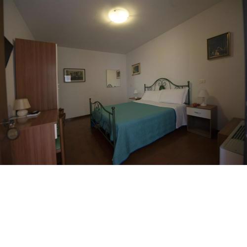 Hotel Athena