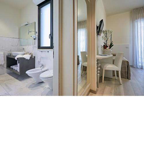 Hotel Athena
