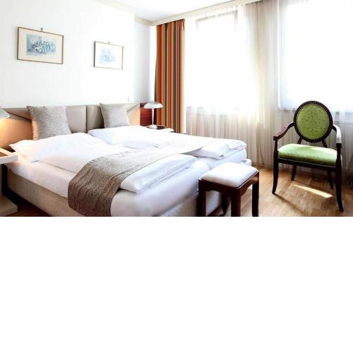 Hotel Attaché