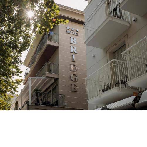Hotel Bridge
