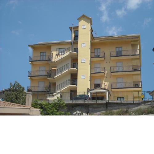 Hotel Caimo Bed-Breakfast