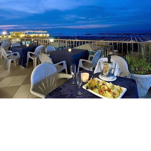Hotel Caravelle