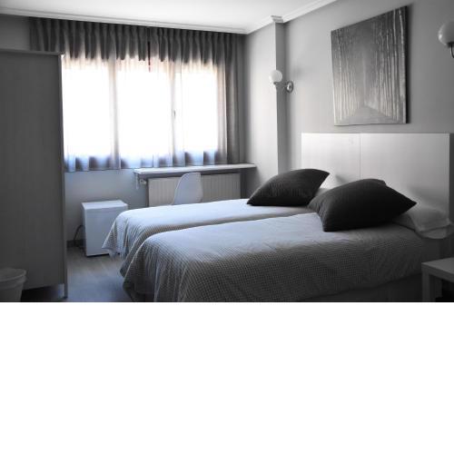 Hotel Carbayon