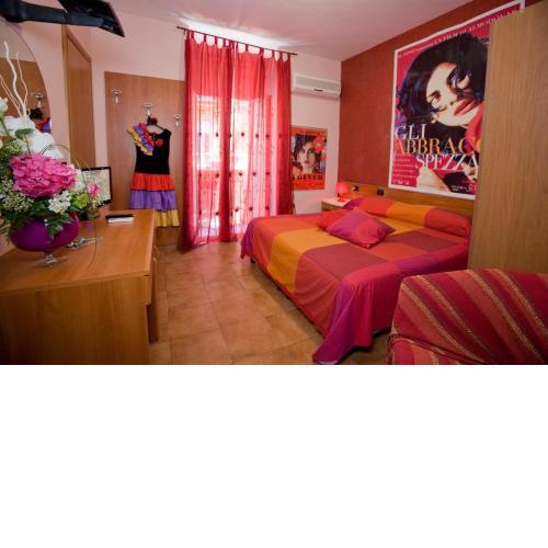 Hotel Cineholiday