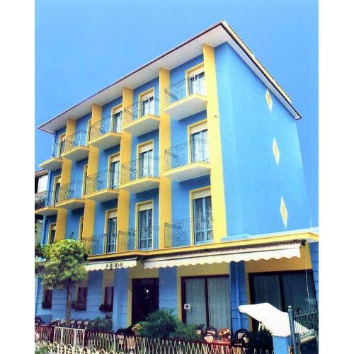 HOTEL CLARA