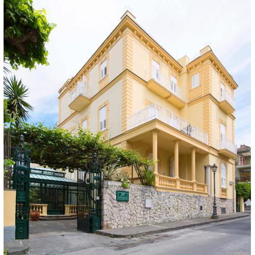 Hotel Crawford
