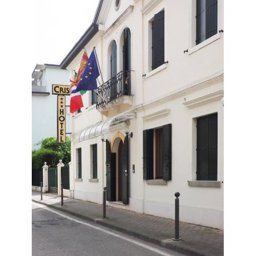 Hotel Cris