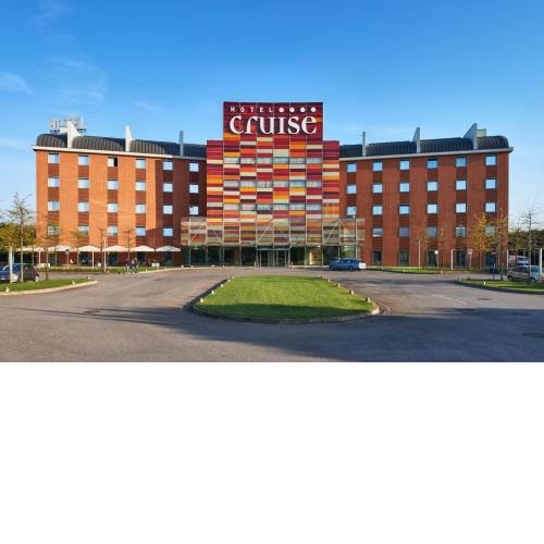 Hotel Cruise