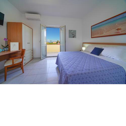Hotel Damanse