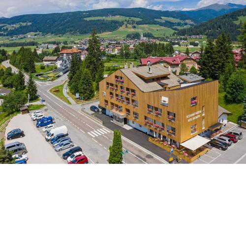Hotel Dolomiten