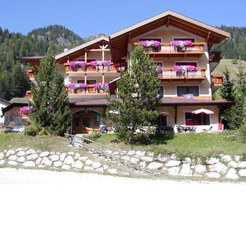 Hotel Dolomites Inn