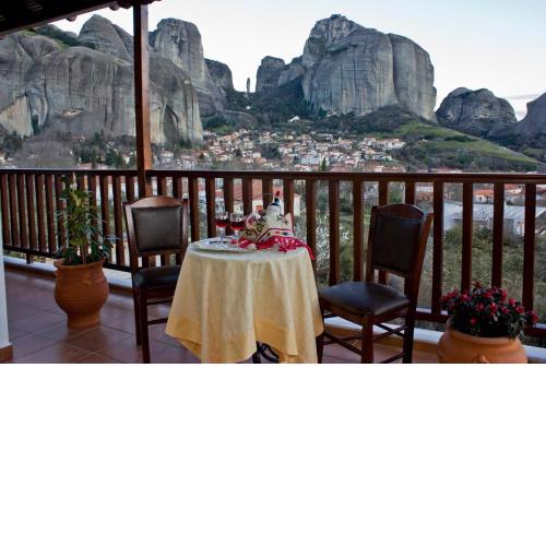 Hotel Doupiani House