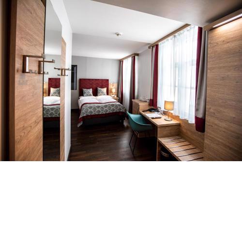 Hotel Elefant Family Business