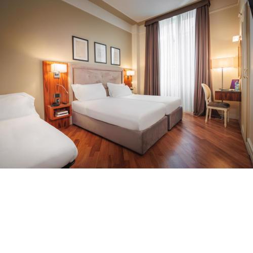 Hotel Embassy