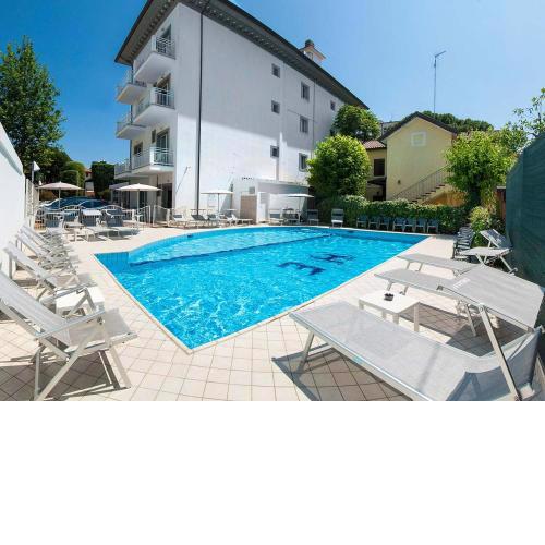 Hotel Embassy