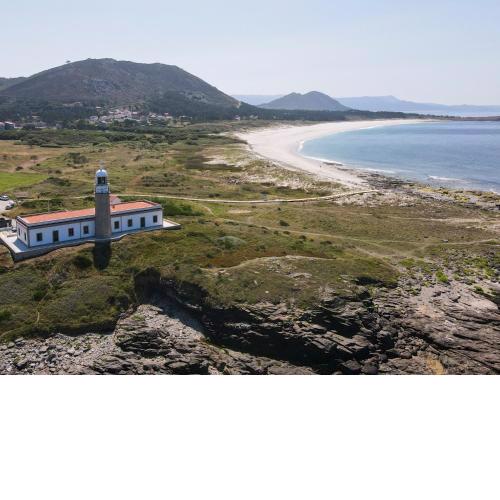 Hotel Faro Lariño