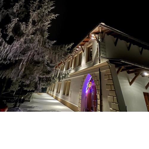 HOTEL GALERIA PEZINSKA BABA