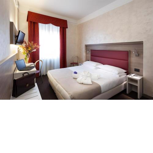 Hotel Gamma